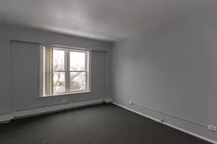 7333 N Ridge Blvd, Chicago, IL 60645 - Photo 15