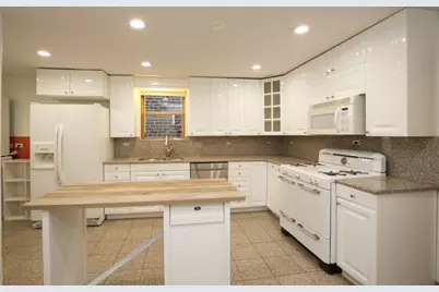 2626 W Superior Avenue #2, Chicago, IL 60612 - Photo 3