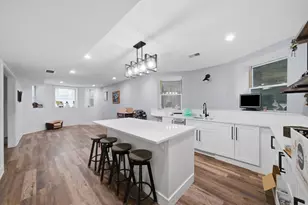2825 W Walnut St, Chicago, IL 60612 - Photo 13