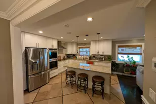 518 Exmoor Rd, Elk Grove Village, IL 60007 - Photo 5