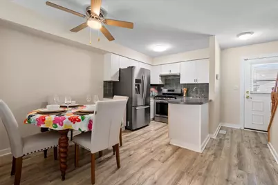238 N Walnut Street #B, Bensenville, IL 60106 - Photo 5
