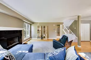 2331 Sedgfield Ct, Schaumburg, IL 60194 - Photo 7
