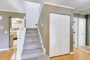 2331 Sedgfield Ct, Schaumburg, IL 60194 - Photo 5