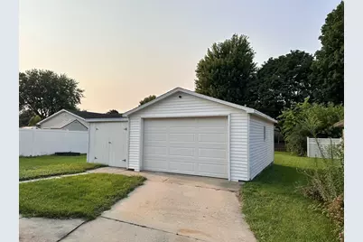 2311 7th Street, Peru, IL 61354 - Photo 15