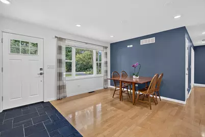 15776 W Woodbine Circle, Vernon Hills, IL 60061 - Photo 5