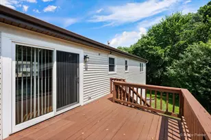 6122 Pleasant View Rd, Cary, IL 60013 - Photo 27