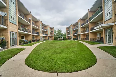 10316 S Pulaski Road #203, Oak Lawn, IL 60453 - Photo 1