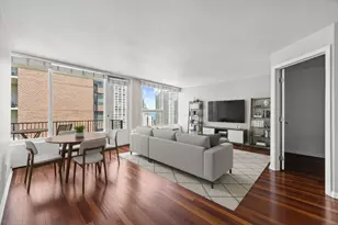 [Address not provided], Chicago, IL 60610 - Photo 3