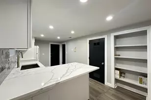 2617 W Rascher Ave, Chicago, IL 60625 - Photo 7