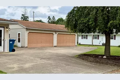 525 E Honeywell Street, Hoopeston, IL 60942 - Photo 3