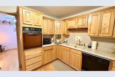 525 E Honeywell Street, Hoopeston, IL 60942 - Photo 11