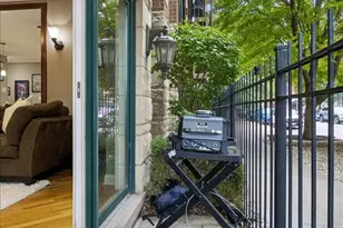 1148 W Roscoe St, Chicago, IL 60657 - Photo 19