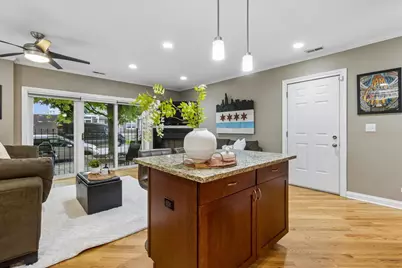 1148 W Roscoe Street #1E, Chicago, IL 60657 - Photo 11