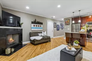 1148 W Roscoe St, Chicago, IL 60657 - Photo 7