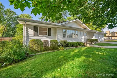 206 E Woodworth Place, Roselle, IL 60172 - Photo 3