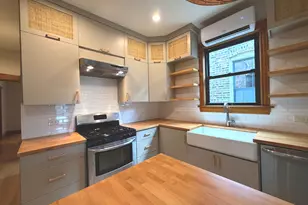 2036 N Sawyer Ave, Chicago, IL 60647 - Photo 3