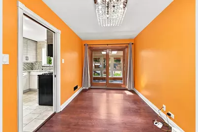 8120 Keystone Avenue, Skokie, IL 60076 - Photo 15