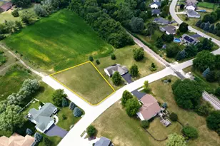 1355 Sandypoint Dr, Machesney Park, IL 61103 - Photo 1