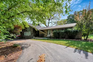 8681 Washington St, Downers Grove, IL 60516 - Photo 1
