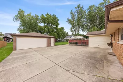 230 W Washington Boulevard, Lombard, IL 60148 - Photo 13