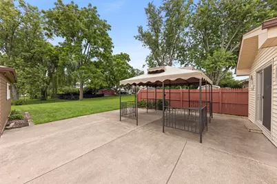 230 W Washington Boulevard, Lombard, IL 60148 - Photo 15