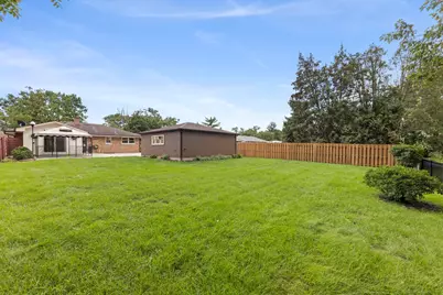 230 W Washington Boulevard, Lombard, IL 60148 - Photo 11