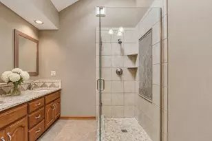801 Fieldale Ln, Grayslake, IL 60030 - Photo 19