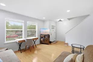 6957 S East End Ave, Chicago, IL 60649 - Photo 3
