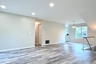 964 Brunswick Cir, Schaumburg, IL 60193 - Photo 7