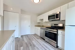 964 Brunswick Cir, Schaumburg, IL 60193 - Photo 11