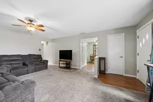 3843 153rd St, Midlothian, IL 60445 - Photo 9