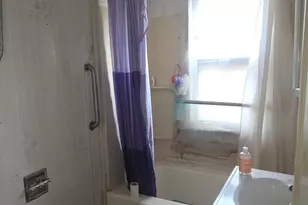 9905 S Yale Ave, Chicago, IL 60628 - Photo 9