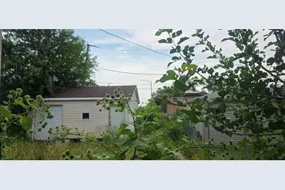 9905 S Yale Avenue, Chicago, IL 60628 - Photo 35