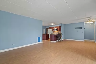 708 N Briar Hill Lane #3, Addison, IL 60101 - Photo 3
