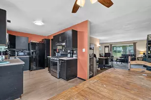 140 Tamarack Dr, Bolingbrook, IL 60440 - Photo 5