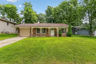 140 Tamarack Dr, Bolingbrook, IL 60440 - Photo 1