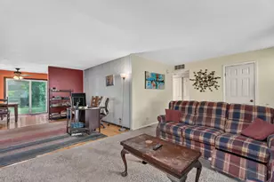 140 Tamarack Dr, Bolingbrook, IL 60440 - Photo 11
