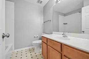 2416 Georgetown Cir, Aurora, IL 60503 - Photo 15