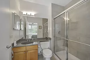 631 W Oak St, Chicago, IL 60610 - Photo 15