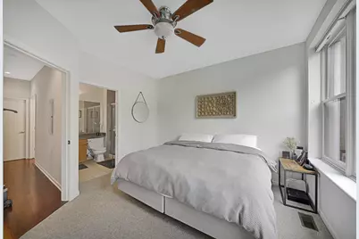 631 W Oak Street, Chicago, IL 60610 - Photo 13