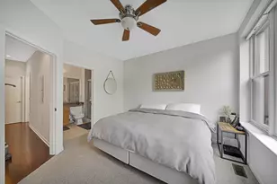 631 W Oak St, Chicago, IL 60610 - Photo 13