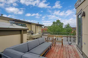 631 W Oak St, Chicago, IL 60610 - Photo 19