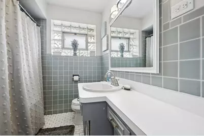 7057 W Madison Street, Niles, IL 60714 - Photo 11