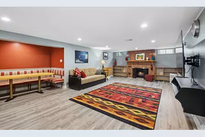 7057 W Madison Street, Niles, IL 60714 - Photo 15