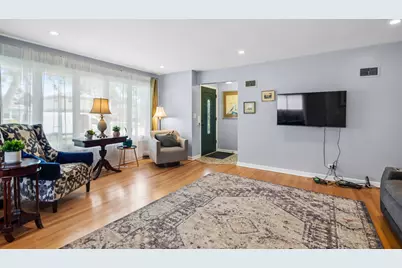 7057 W Madison Street, Niles, IL 60714 - Photo 5
