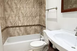 5011 Valley Ln, Streamwood, IL 60107 - Photo 11