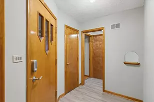 1123 N Sangamon Ave, Gibson City, IL 60936 - Photo 9