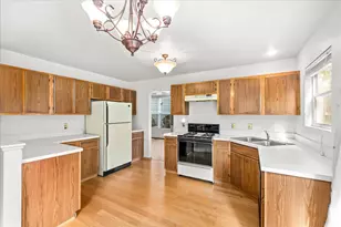 141 Hamlet Cir, Montgomery, IL 60538 - Photo 5