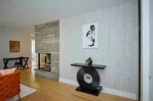 4555 Cleveland St, Skokie, IL 60076 - Photo 13