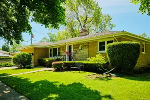 4555 Cleveland St, Skokie, IL 60076 - Photo 3